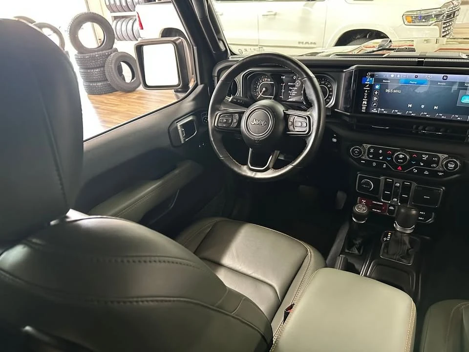 2024 Jeep JT Gladiator - Image 16 of 20