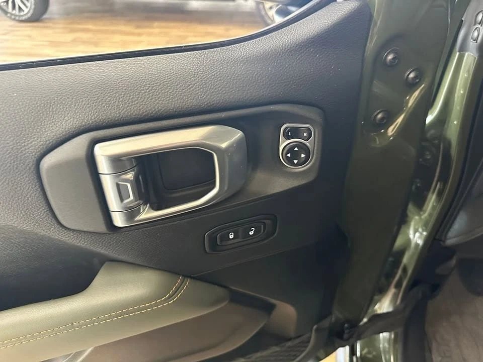 2024 Jeep JT Gladiator - Image 13 of 20