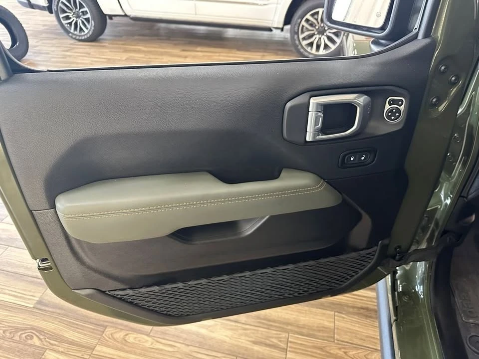 2024 Jeep JT Gladiator - Image 12 of 20