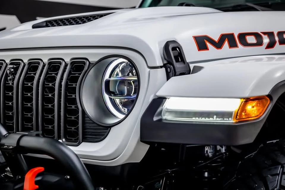 2024 Jeep JT Gladiator - Image 15 of 20