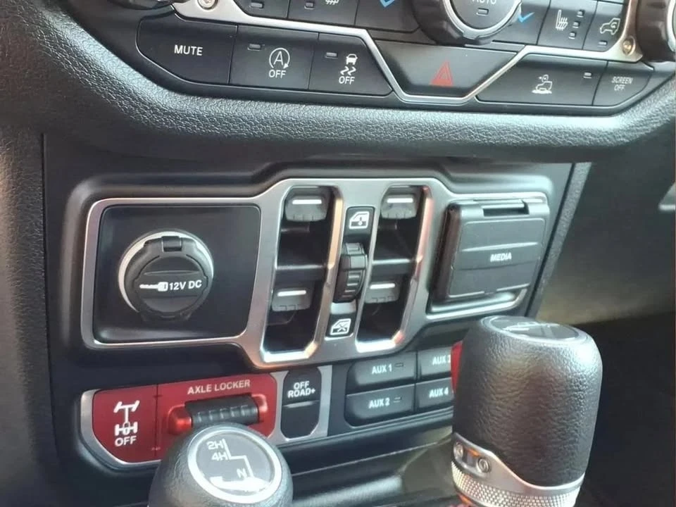 2024 Jeep JT Gladiator - Image 10 of 20