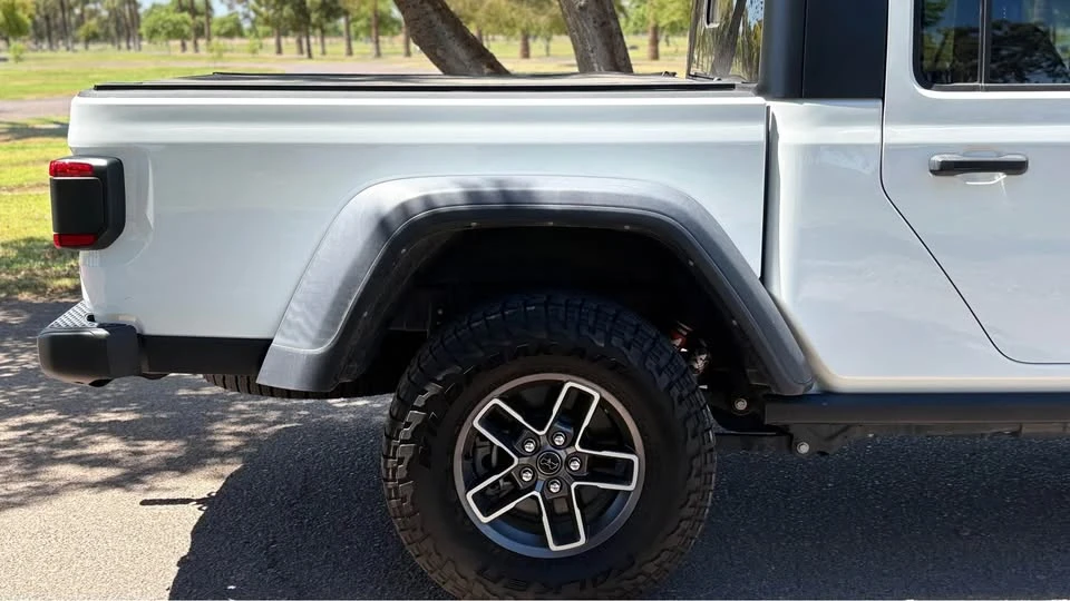 2024 Jeep JT Gladiator - Image 6 of 17
