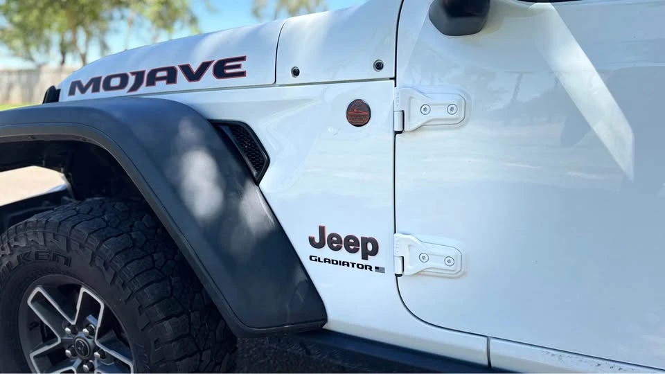 2024 Jeep JT Gladiator - Image 14 of 17