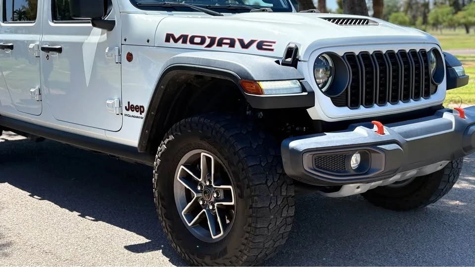 2024 Jeep JT Gladiator - Image 5 of 17