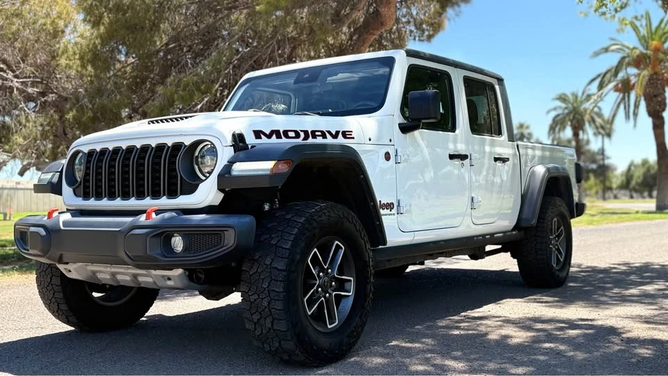 2024 Jeep JT Gladiator - Image 2 of 17