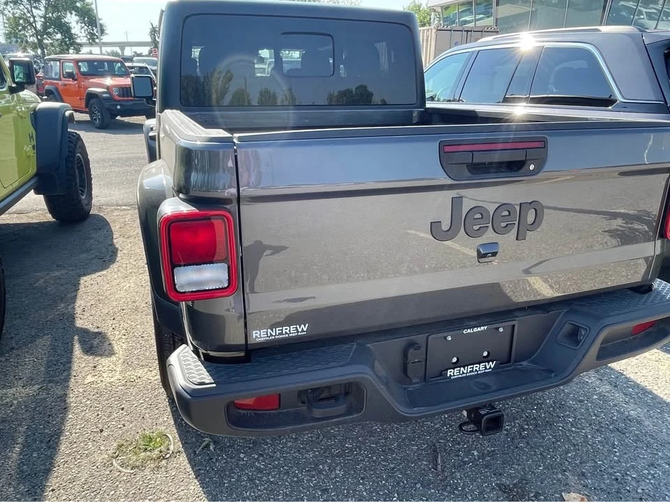 2024 Jeep JT Gladiator - Image 4 of 19