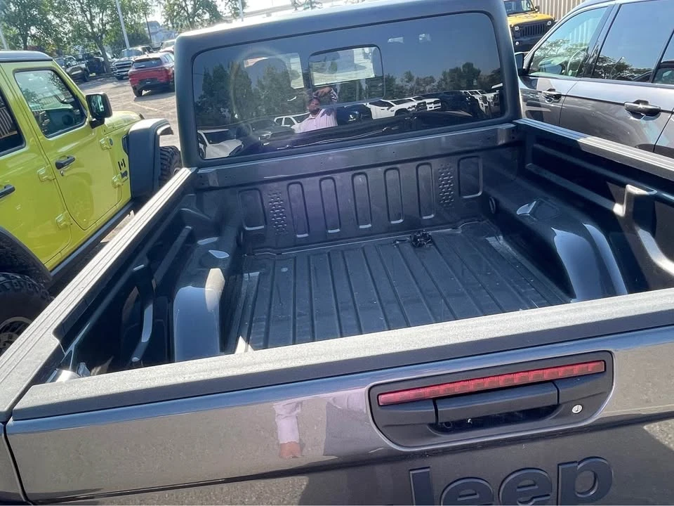 2024 Jeep JT Gladiator - Image 6 of 19