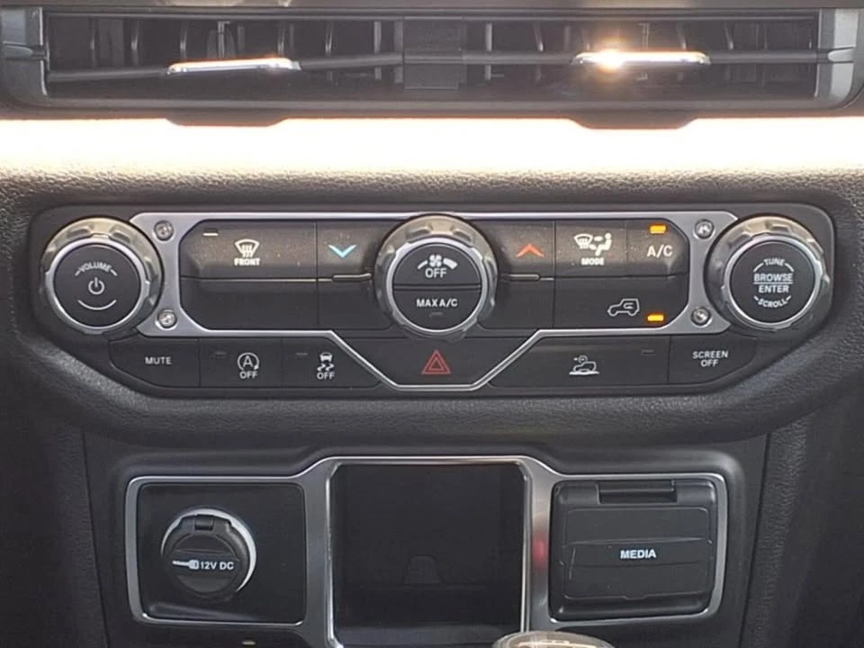 2024 Jeep JT Gladiator - Image 14 of 20