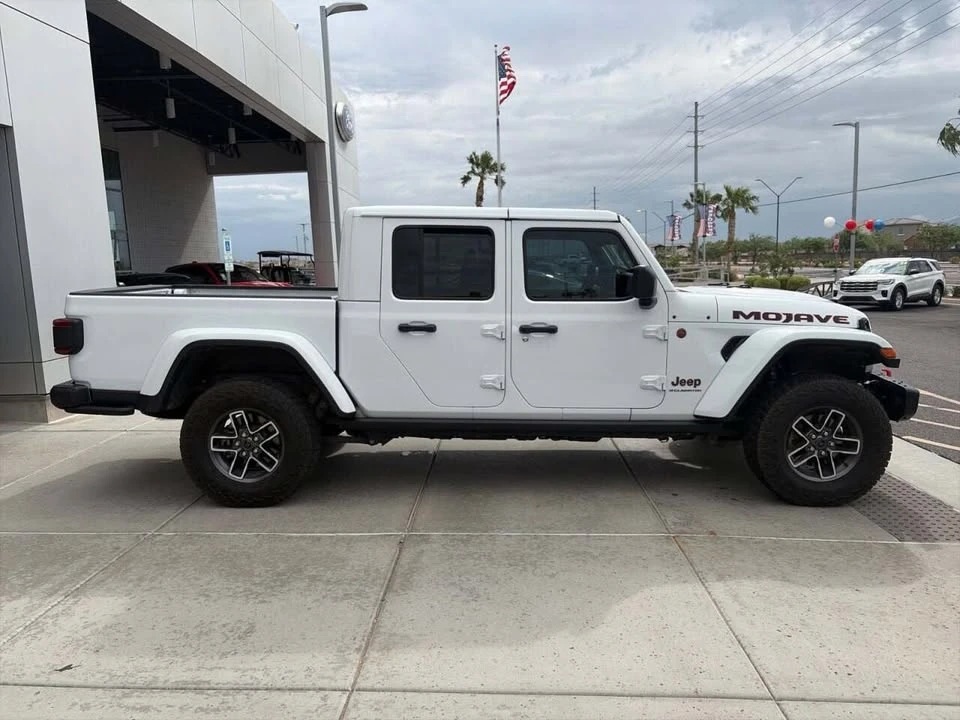 2024 Jeep JT Gladiator - Image 8 of 20