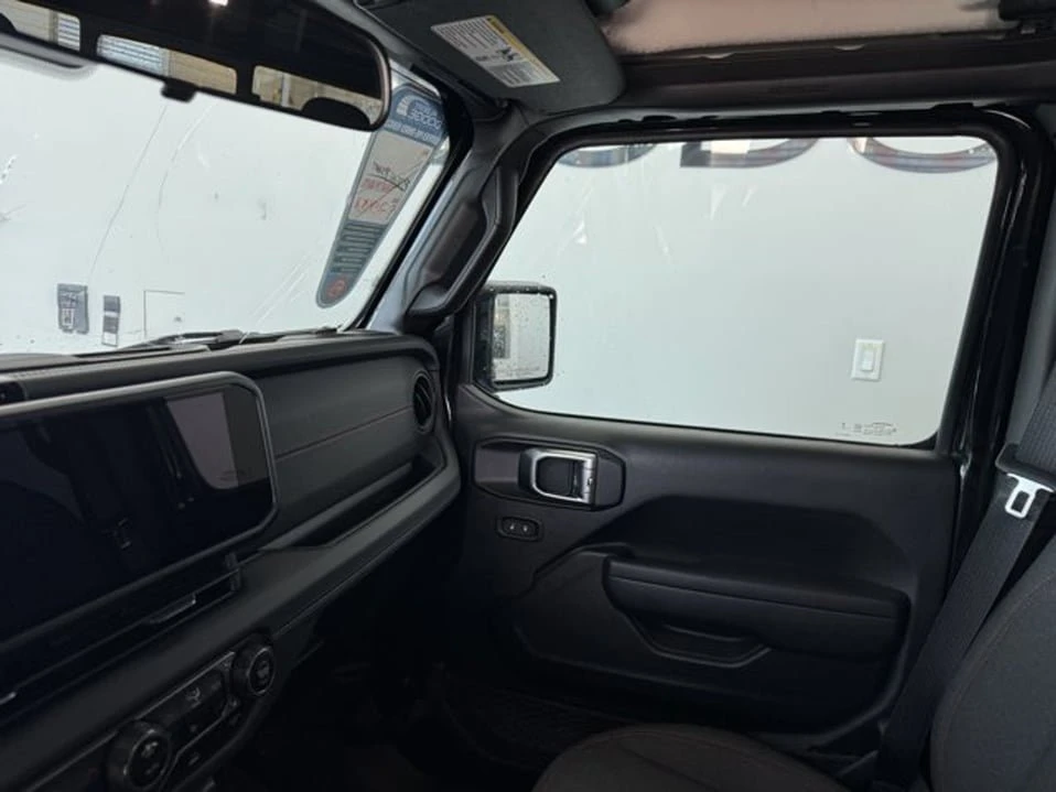 2024 Jeep JT Gladiator - Image 17 of 20