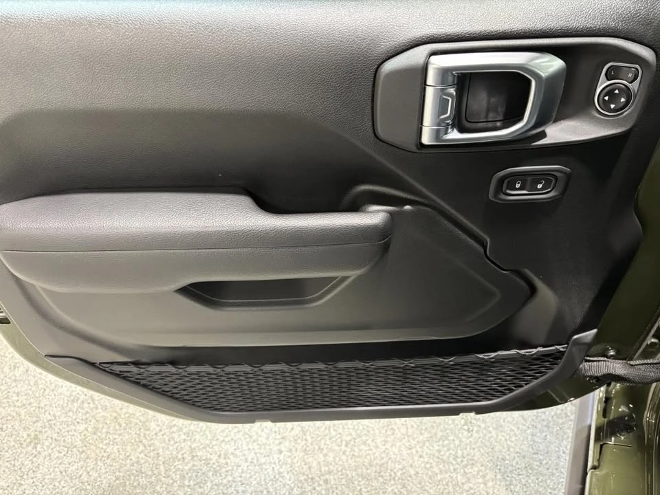 2024 Jeep JT Gladiator - Image 8 of 10