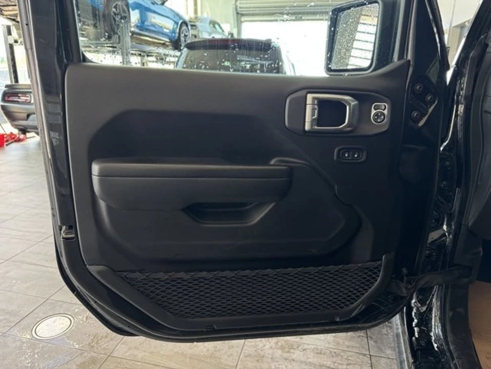 2024 Jeep JT Gladiator - Image 10 of 20