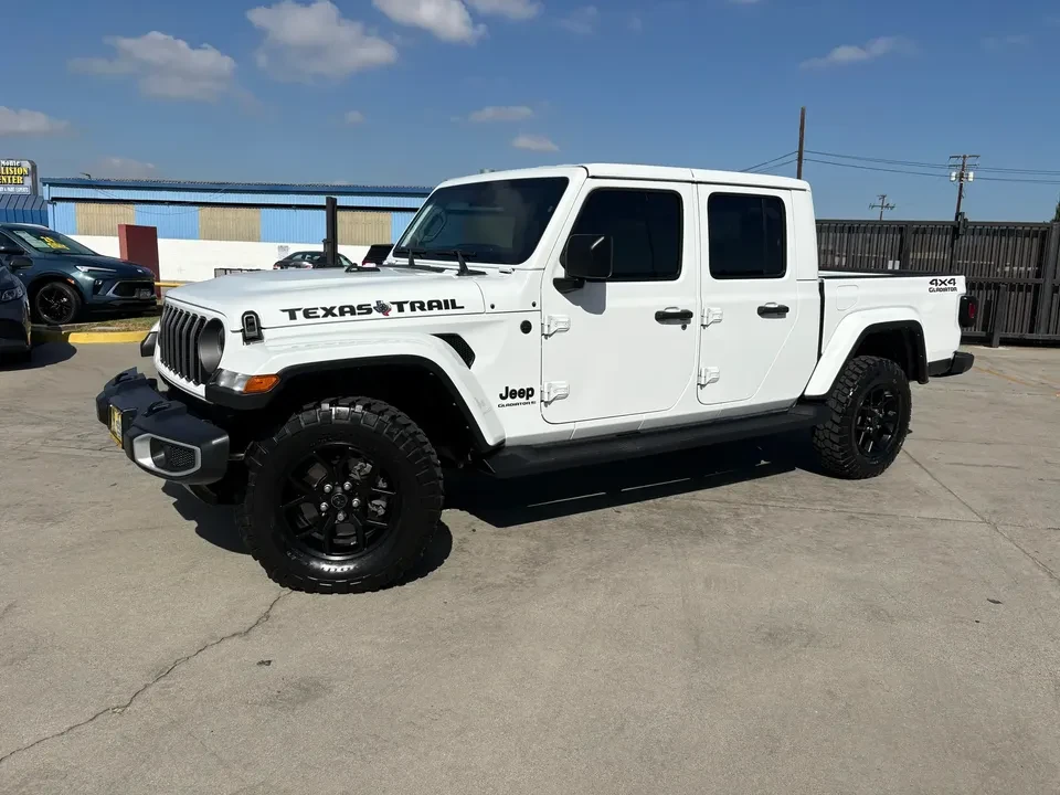 2024 Jeep JT Gladiator - Image 2 of 20