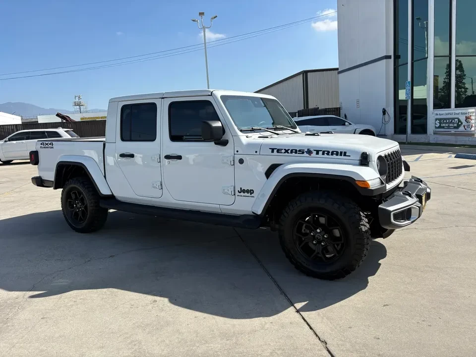2024 Jeep JT Gladiator - Image 10 of 20
