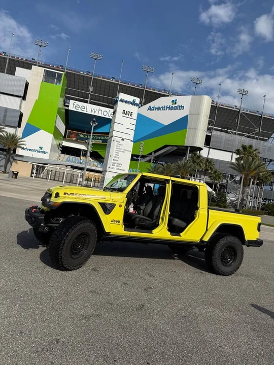 2024 Jeep JT Gladiator - Image 12 of 13