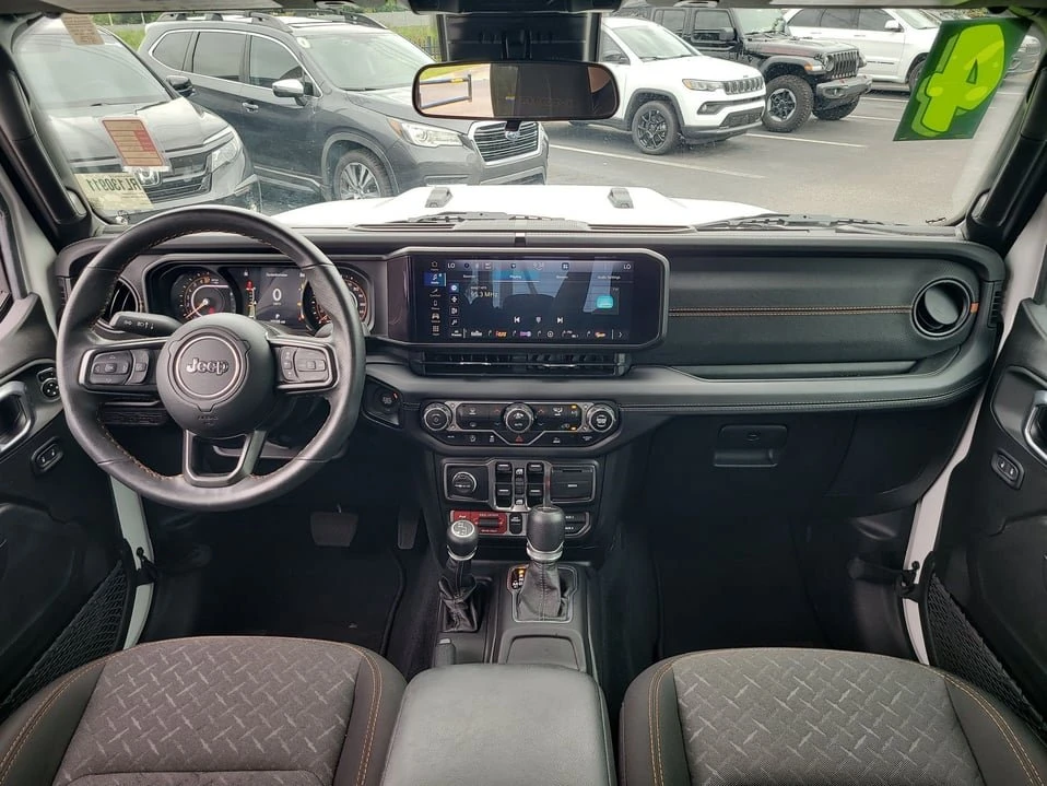 2024 Jeep JT Gladiator - Image 15 of 20