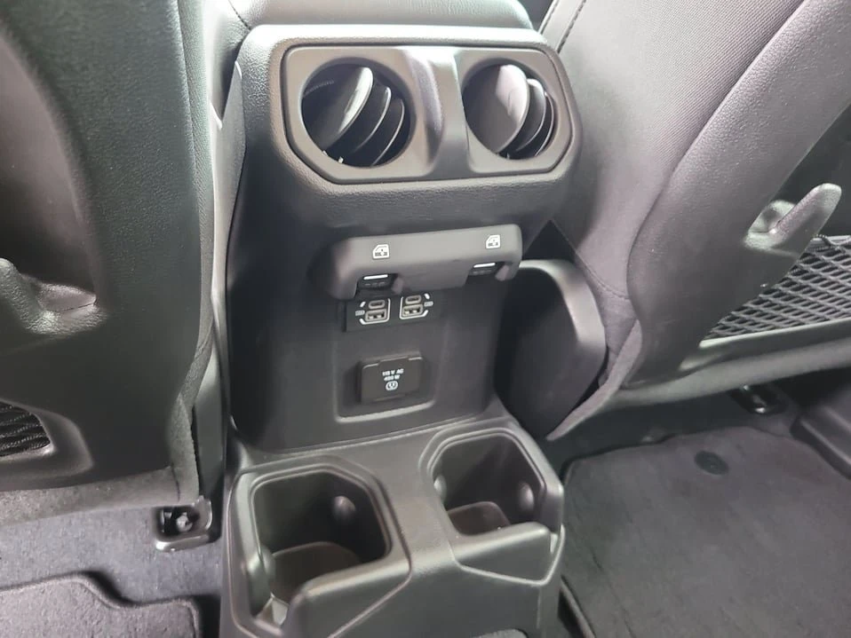 2024 Jeep JT Gladiator - Image 14 of 20