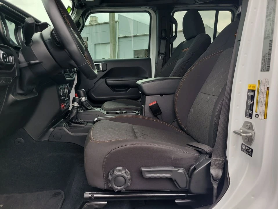 2024 Jeep JT Gladiator - Image 17 of 20