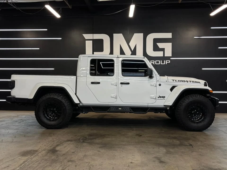 2024 Jeep JT Gladiator - Image 2 of 11