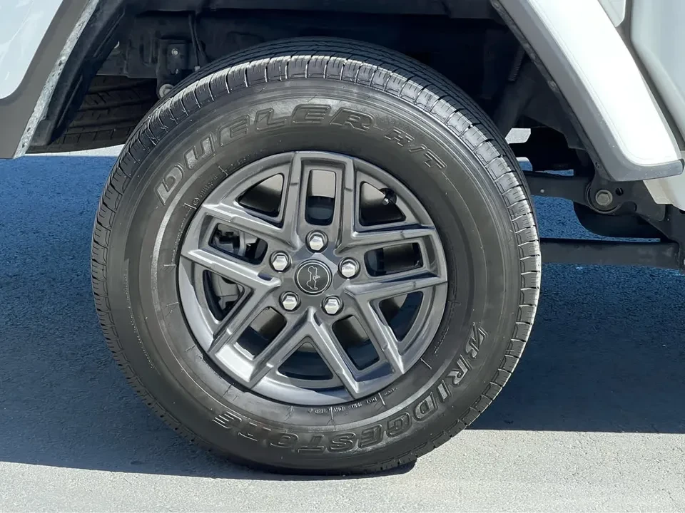 2024 Jeep JT Gladiator - Image 15 of 20