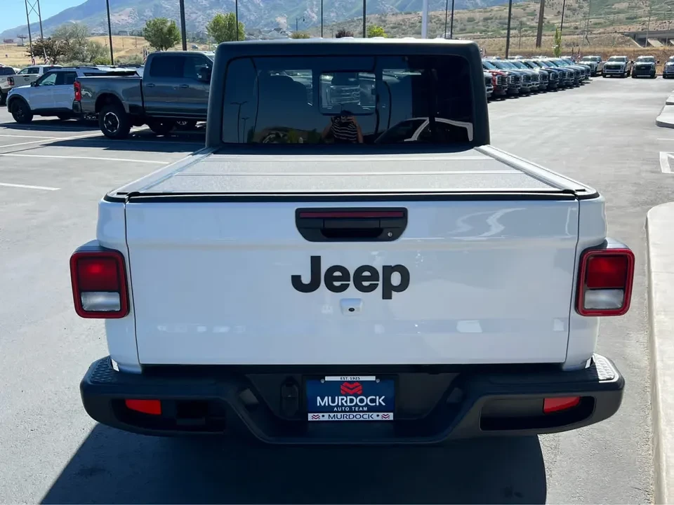 2024 Jeep JT Gladiator - Image 9 of 20
