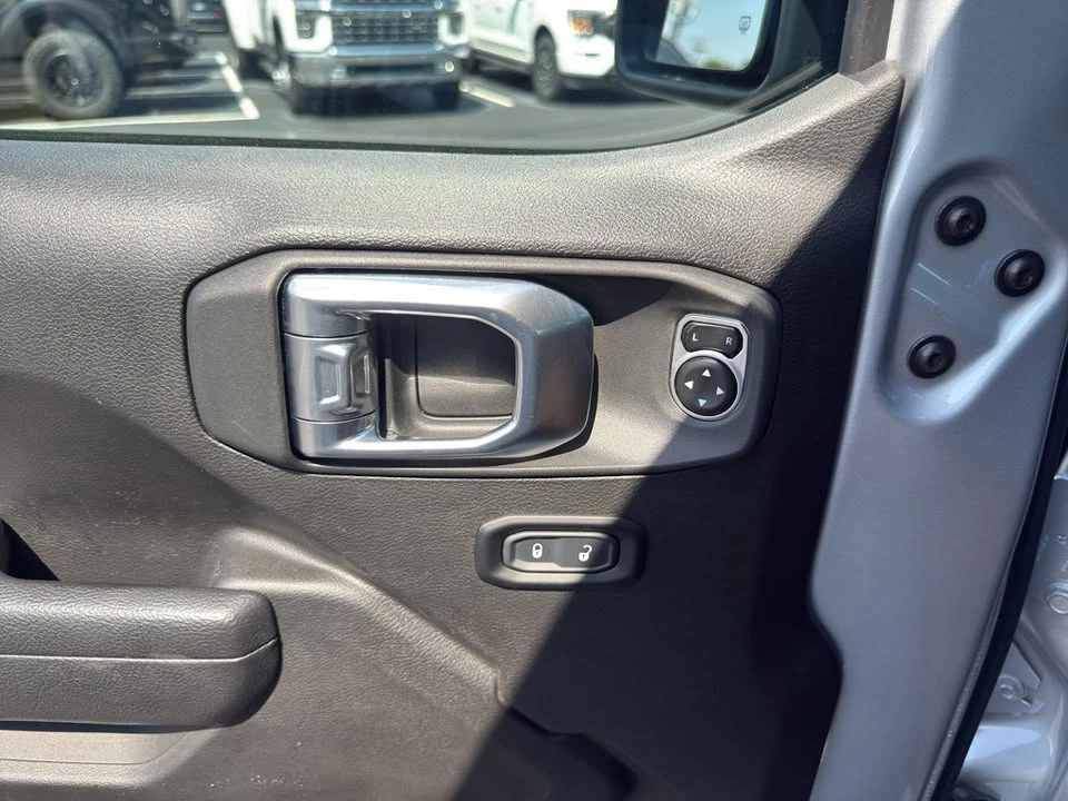 2024 Jeep JT Gladiator - Image 11 of 18