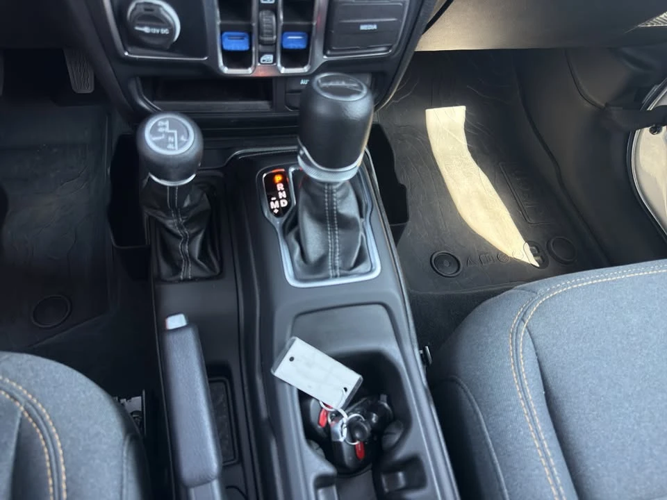 2024 Jeep JT Gladiator - Image 15 of 18