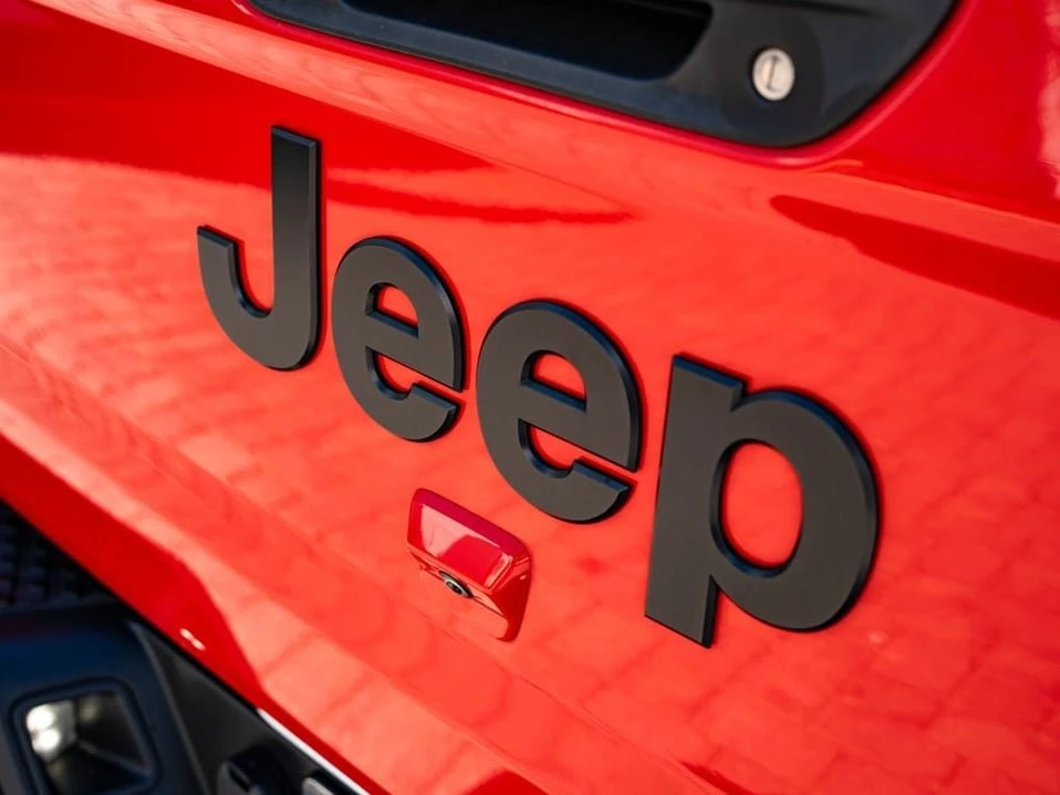 2024 Jeep JT Gladiator - Image 17 of 20