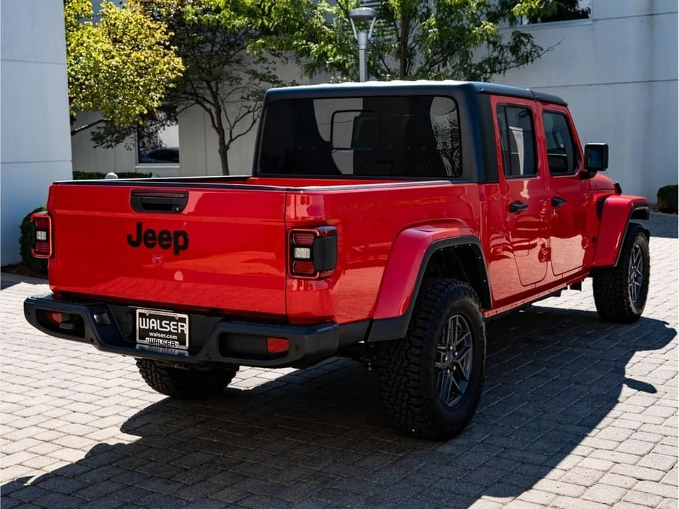 2024 Jeep JT Gladiator - Image 10 of 20
