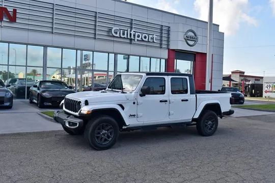 2024 Jeep Gladiator