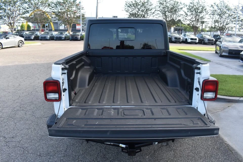 2024 Jeep JT Gladiator - Image 3 of 10