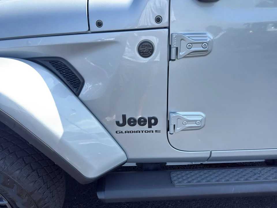 2024 Jeep JT Gladiator - Image 8 of 18
