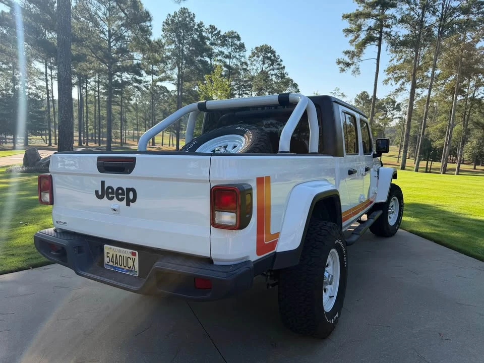 2024 Jeep JT Gladiator - Image 2 of 9