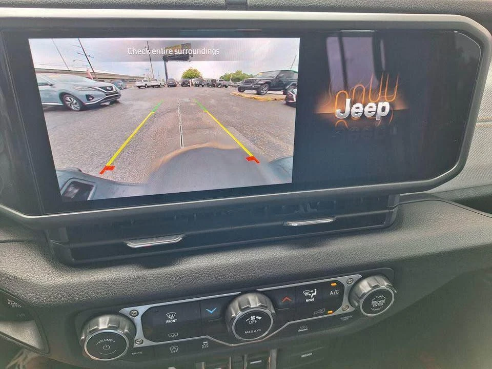 2024 Jeep JT Gladiator - Image 12 of 21
