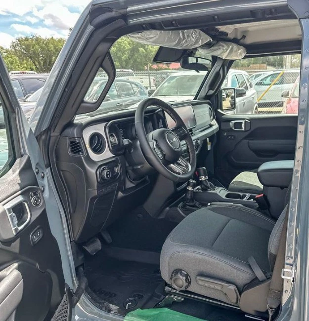 2024 Jeep JT Gladiator - Image 9 of 11