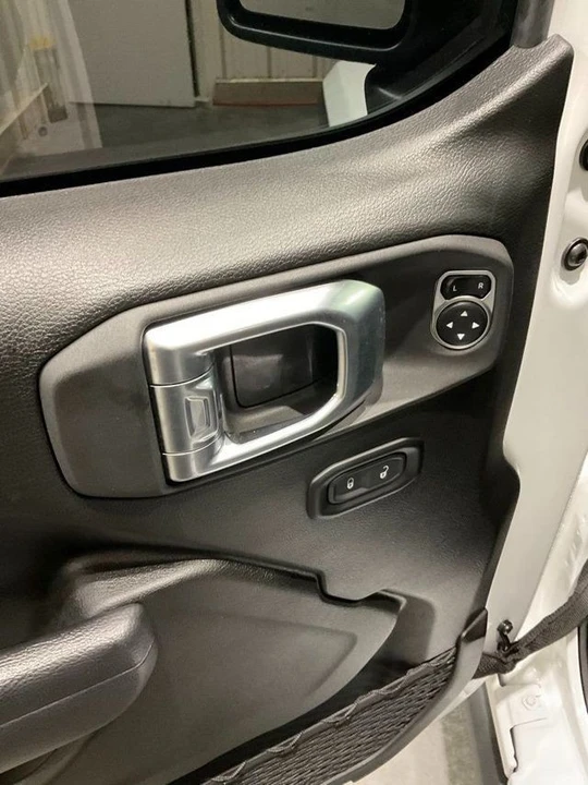 2024 Jeep JT Gladiator - Image 17 of 21
