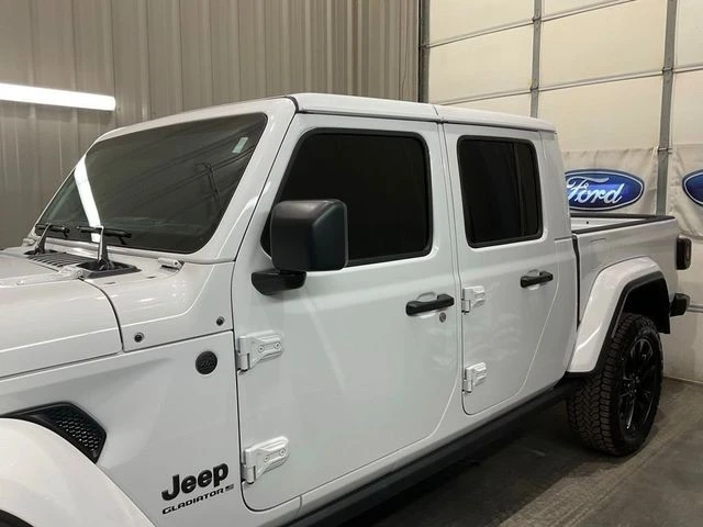 2024 Jeep JT Gladiator - Image 5 of 21