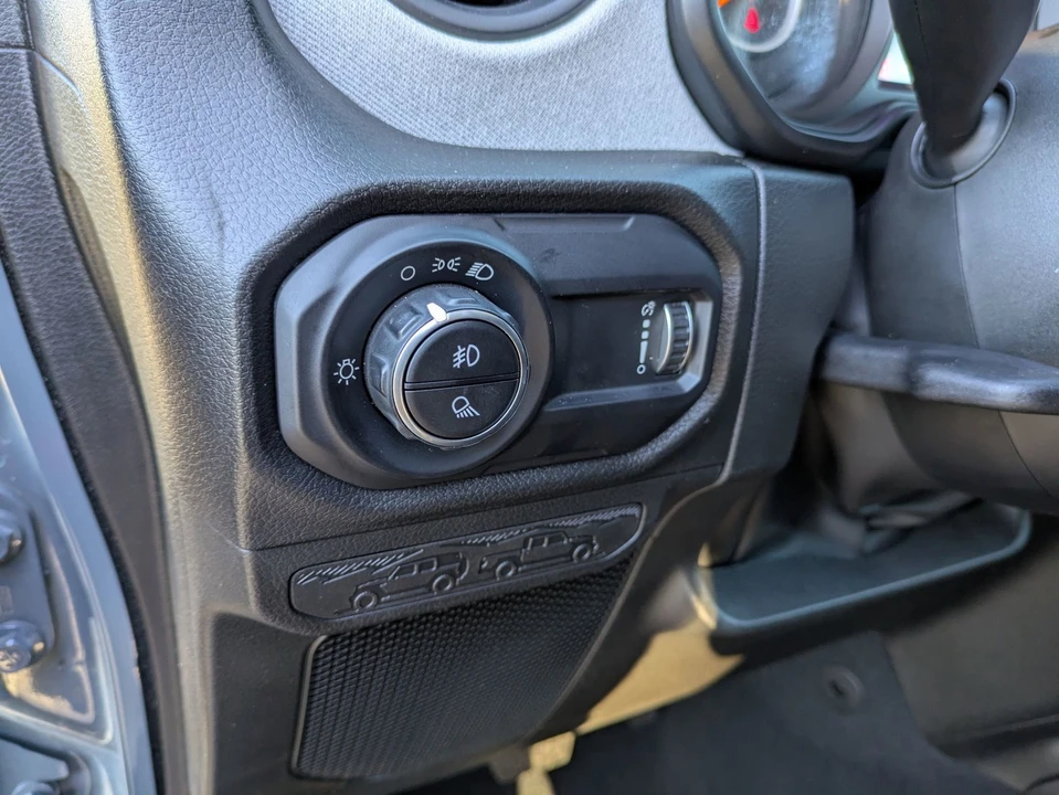 2024 Jeep JT Gladiator - Image 18 of 21