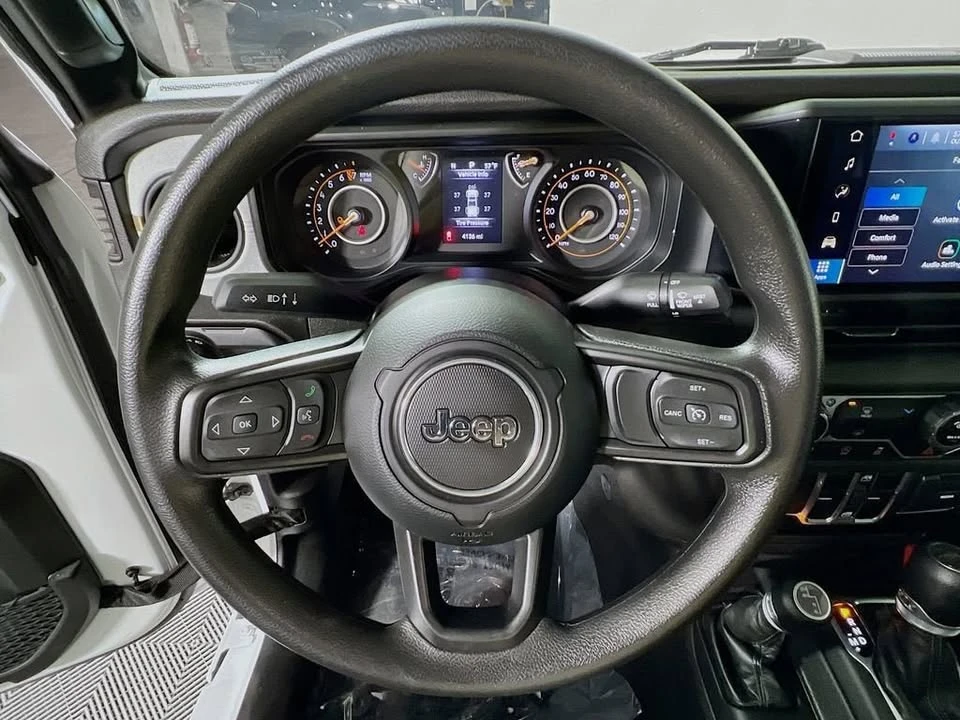2024 Jeep JT Gladiator - Image 10 of 19