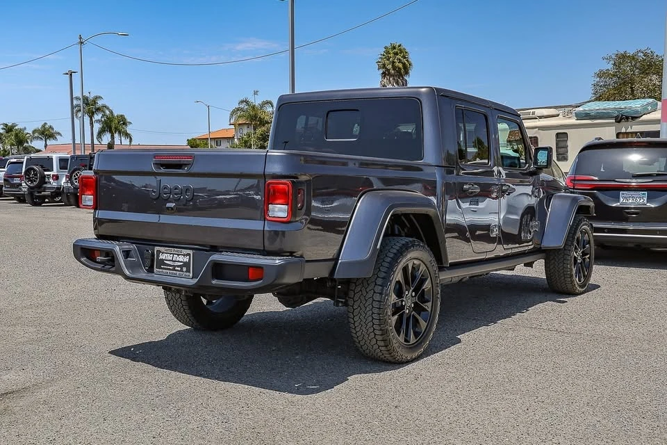 2024 Jeep JT Gladiator - Image 4 of 16