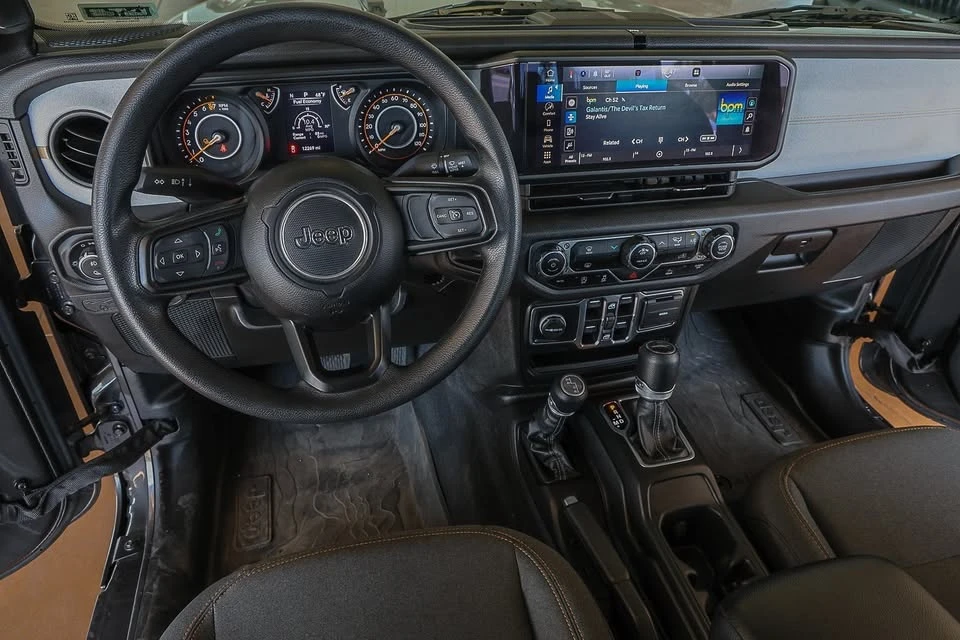 2024 Jeep JT Gladiator - Image 11 of 16