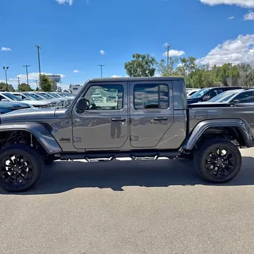 2024 Jeep Gladiator Nighthawk