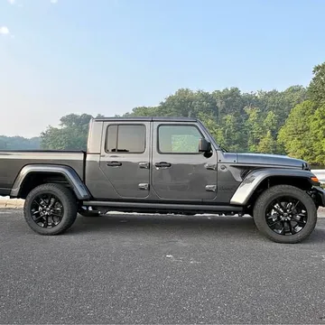 2024 Jeep Gladiator Nighthawk