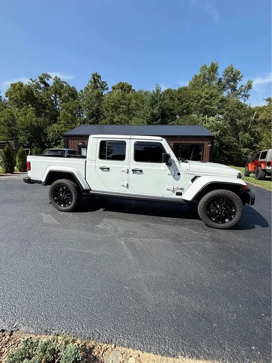 2024 Jeep JT Gladiator - Image 3 of 13
