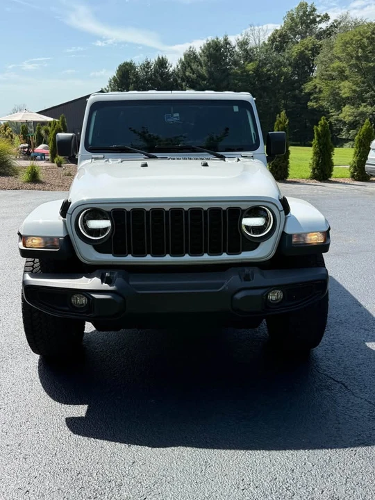 2024 Jeep JT Gladiator - Image 4 of 13