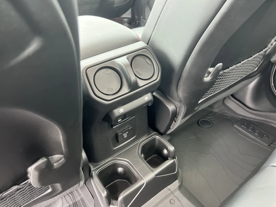 2024 Jeep JT Gladiator - Image 13 of 21