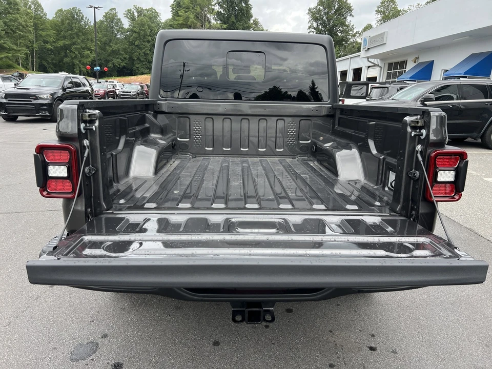 2024 Jeep JT Gladiator - Image 8 of 12