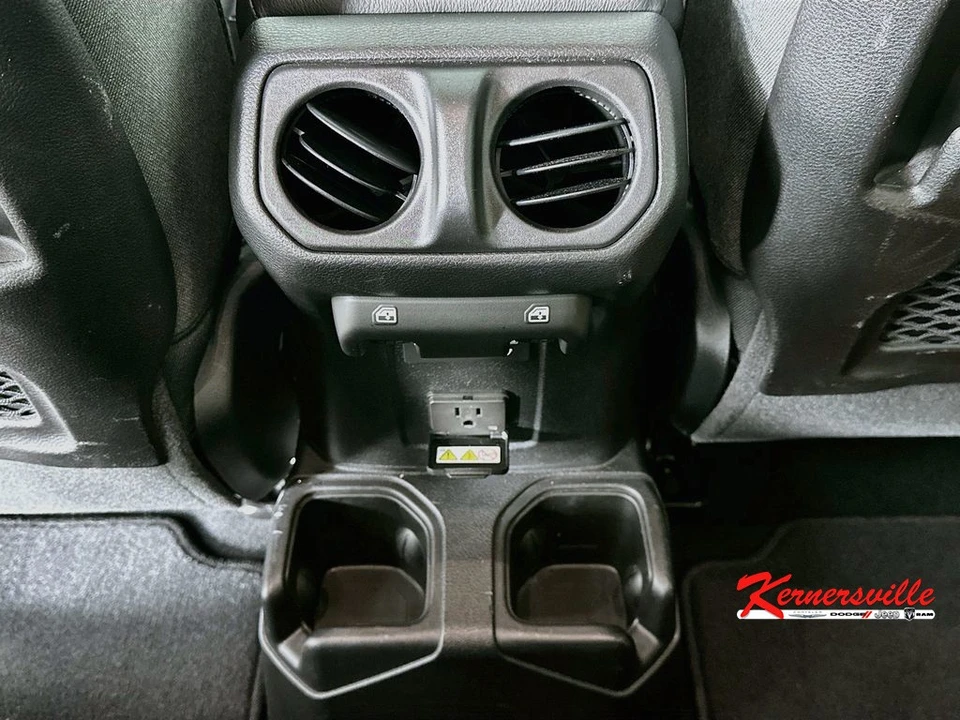 2024 Jeep JT Gladiator - Image 21 of 24