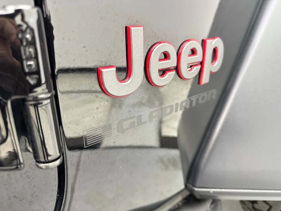 2024 Jeep JT Gladiator - Image 24 of 31