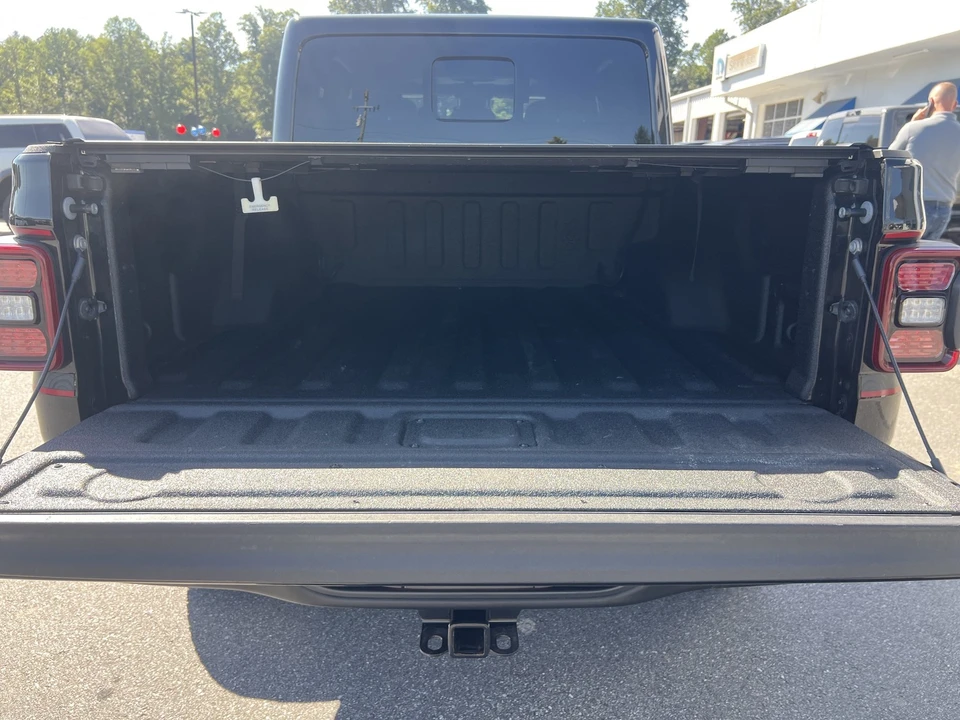 2024 Jeep JT Gladiator - Image 14 of 31